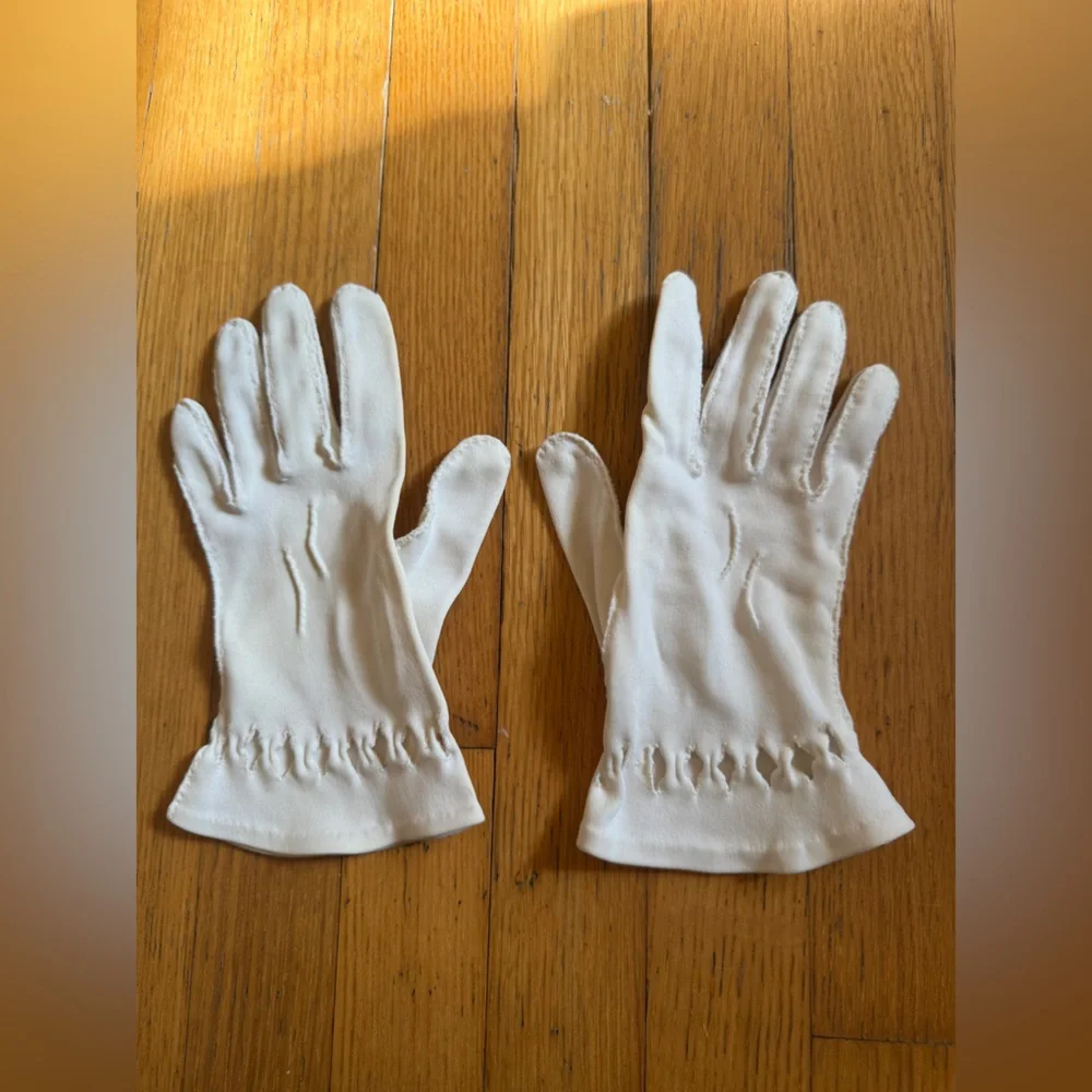 60s Vintage Short White Gloves